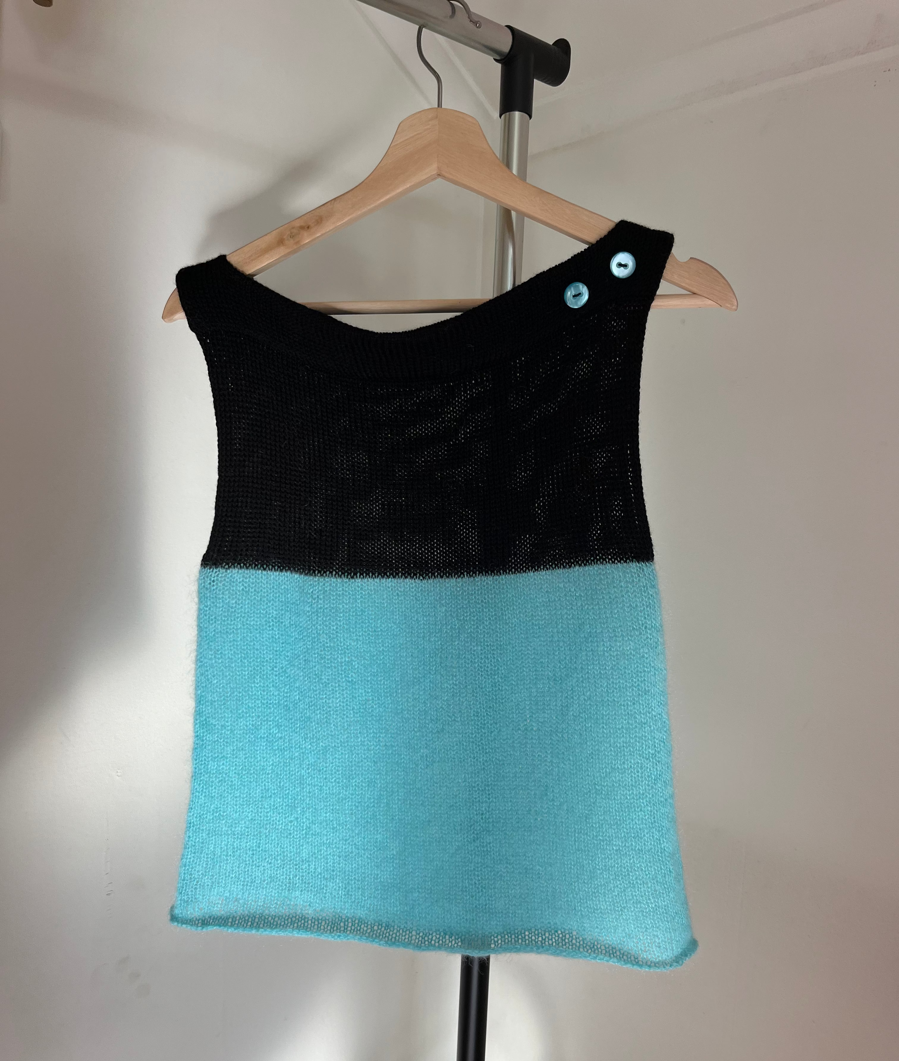Aquamarine candy top